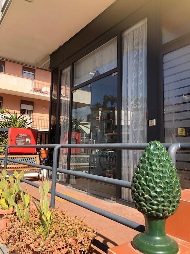 Hotel Inn Giardini-Naxos Exterior foto
